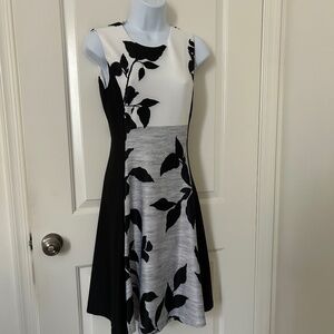 DKNY Sleek Black and White Dress for Special Ocassions - Size 2